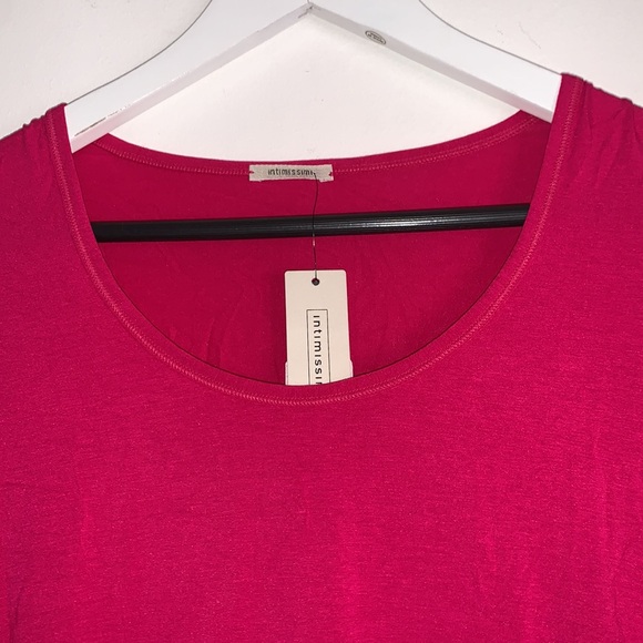 Intimissi Magenta Top Size small - Picture 3 of 6